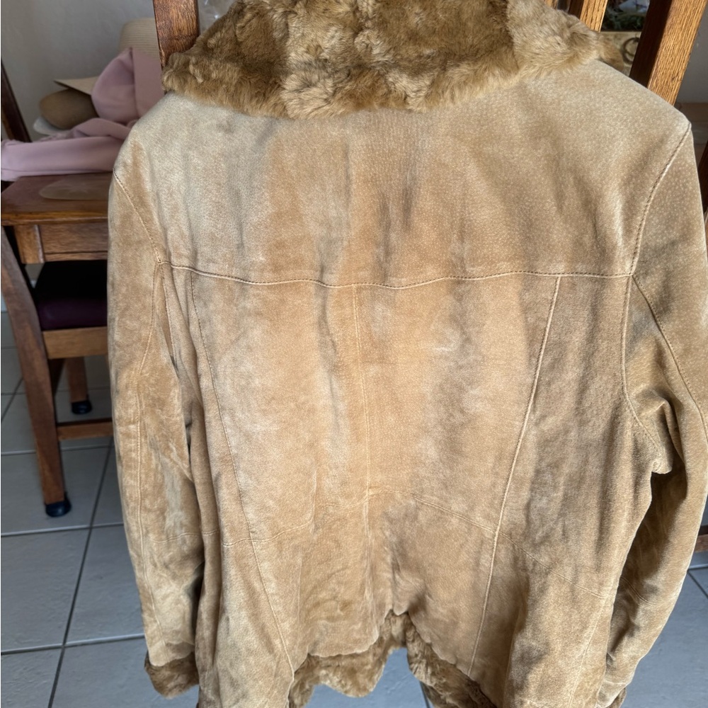Luxurious Tan Shearling Leather Jacket